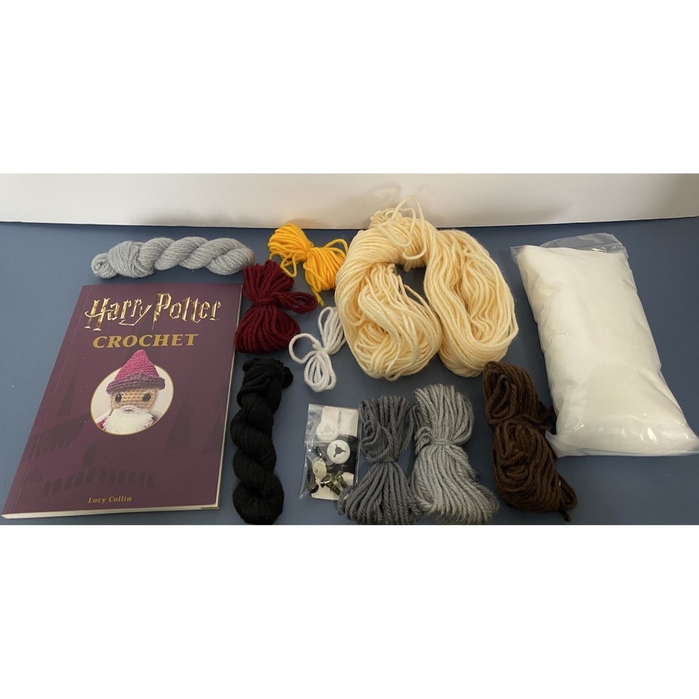 Harry Potter Crochet Manual 14 Projects Thunder Bay Press ISBN 978-1-68412-887-7